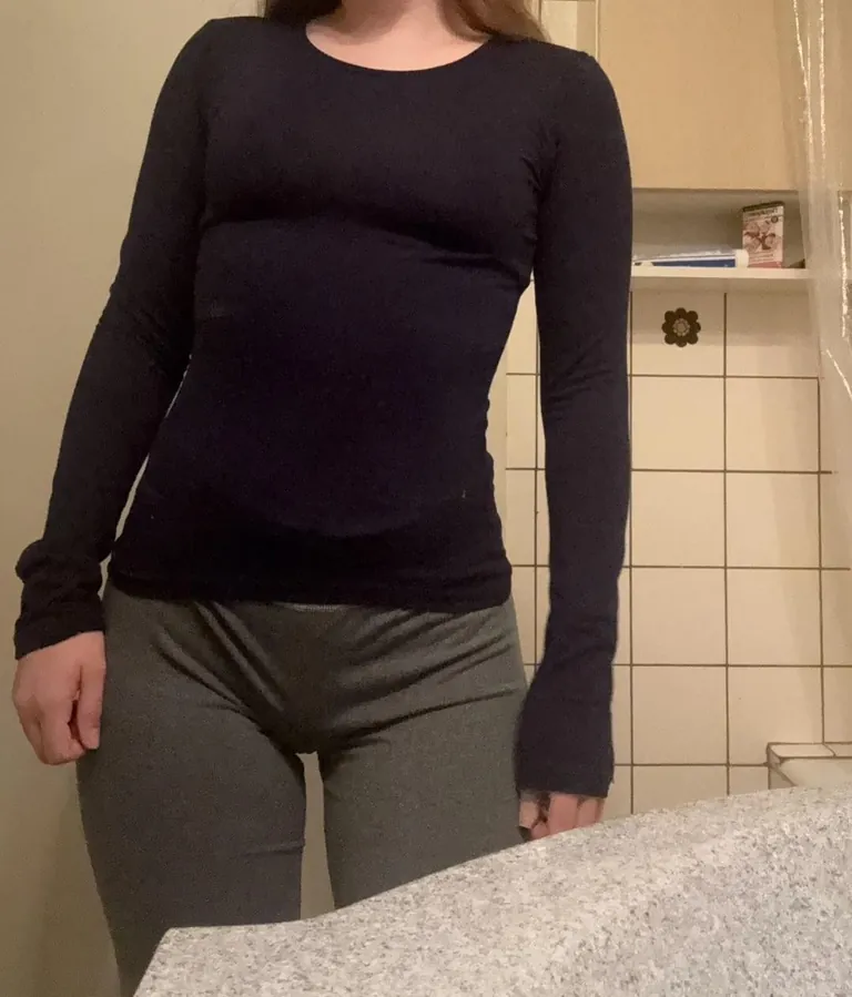 [F22] Unclothe