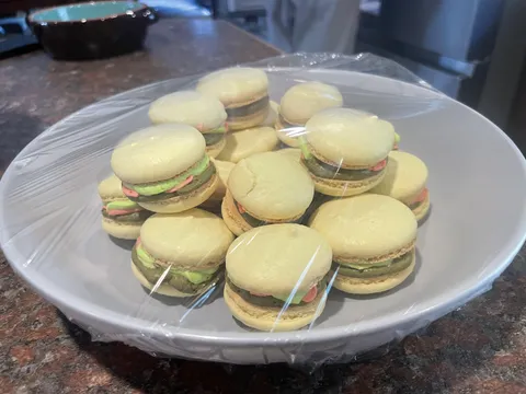 My friend made macarons that look like little hamburgers.