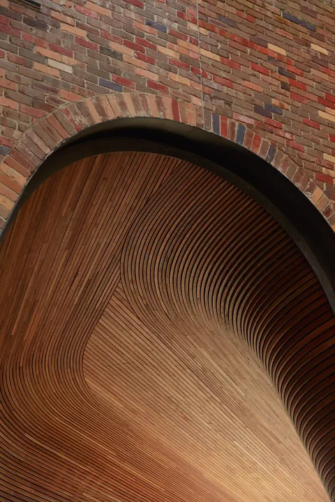 [building] An elegant union of masonry and timber