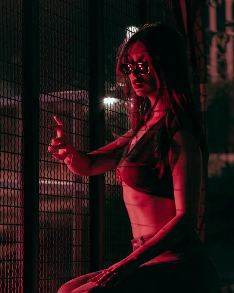 You don't need red studio lights when you have a car's brake lights.