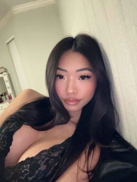 Size is your prize chose your favorite girl