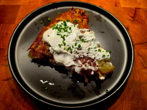 [Homemade] Potato rosti. I've never met a potato I didn't like.