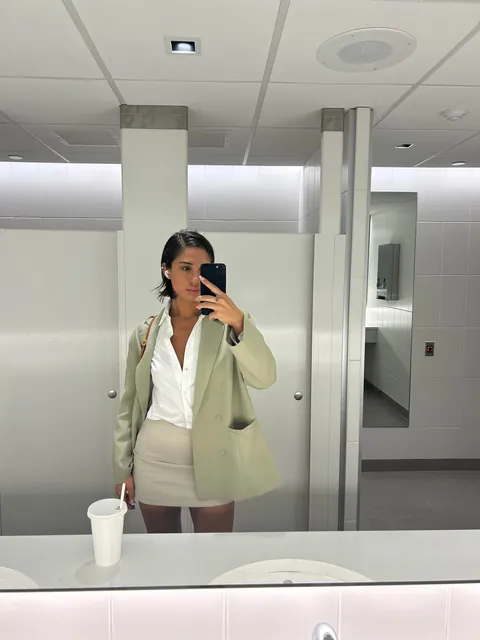 Just lost my job.. Here are some of my favourite work fits as a reminder that some places rlly don’t deserve you ♥️