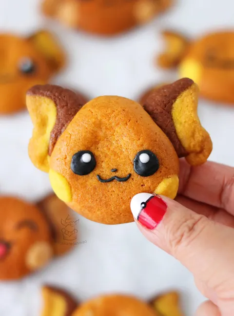 I made Pikachu family cookies