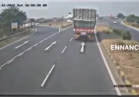 Quick thinking by two truck drivers prevented a deadly highway disaster
