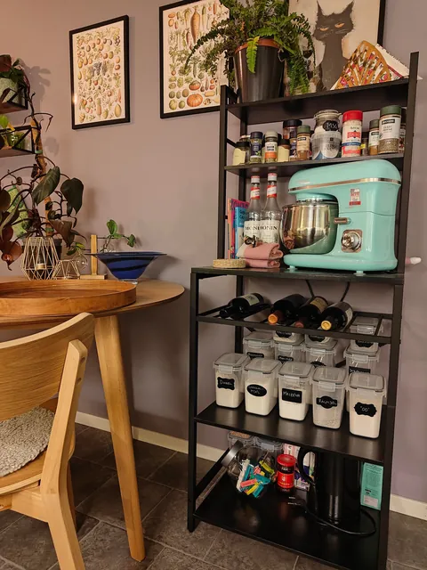 I love what my apartment is becoming! A tour