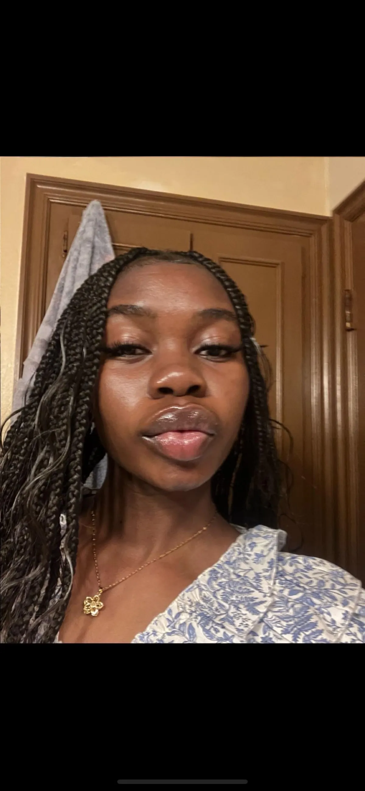 Which face and lips need nut? 🥜💦💦