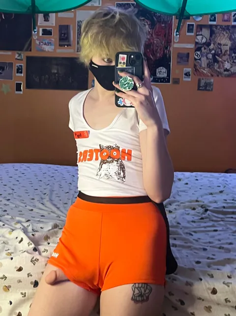 tiny trans femboy anyone? 🏳️‍⚧️🥺👉👈