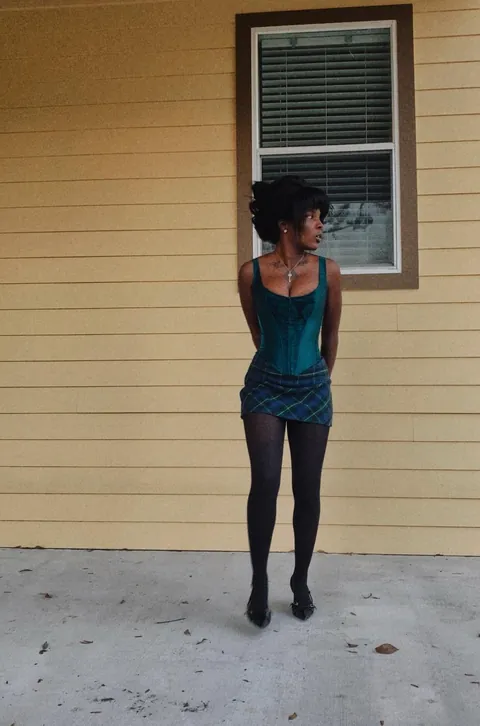 Green plaid for girls night 🖤