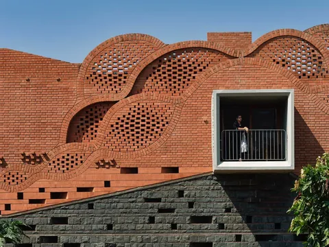 Gadi House by PMA Madhushala in the suburbs of Pune, India