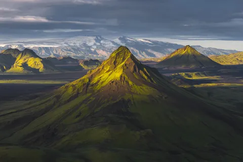 Sunrise in the highlands of Iceland [OC][3000x2000]