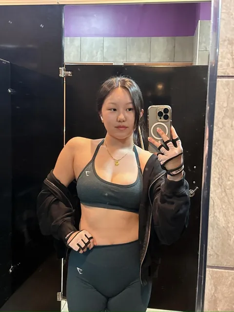 Can I flash u while we gym?