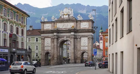 Innsbruck is wild. You can literally grab a coffee in a medieval old town and be sitting on a 2,300m alpine ridge 45 minutes later. Nordkette photo dump [OC]