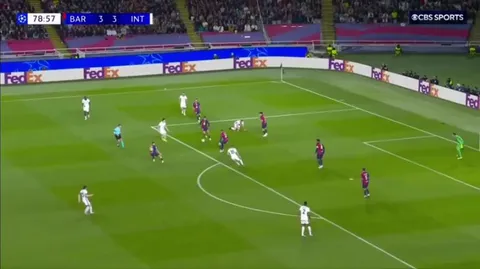 Lamine Yamal skill getting out of Inter press in his own half