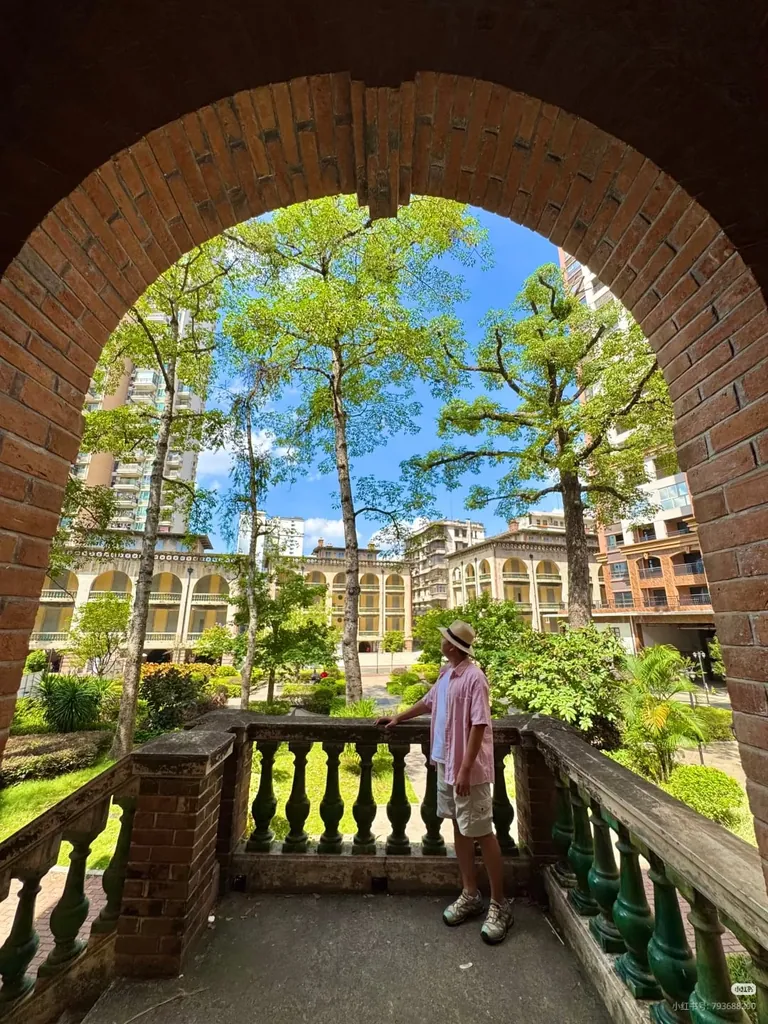 Any fans of chinese Cantonese architecture?