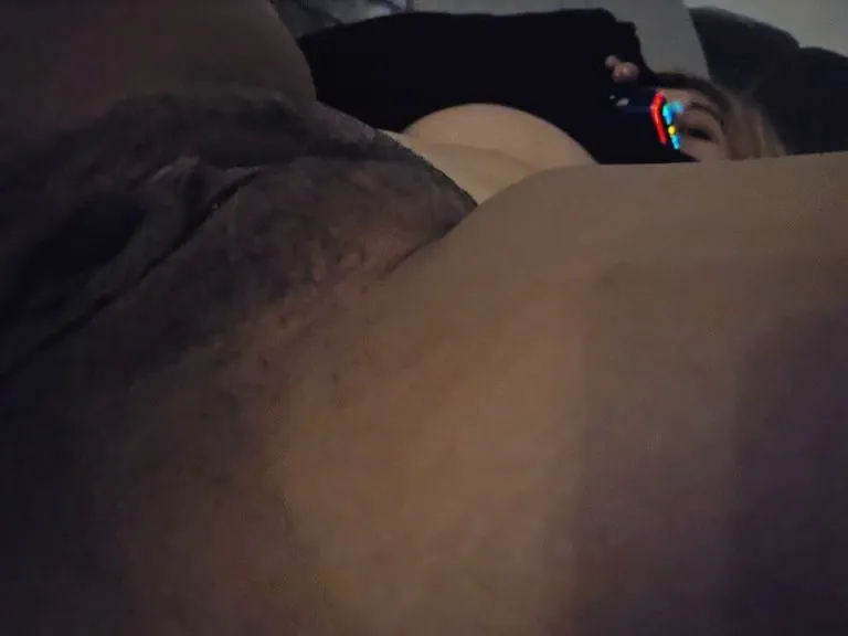 Brown on the outside and bubble gum pink on the inside 🩷