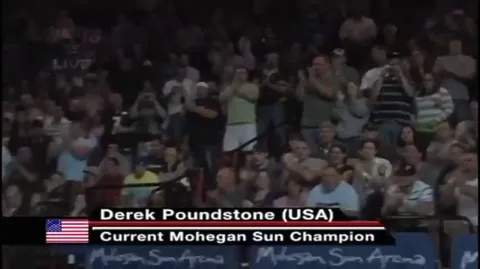 Derek Poundstone breaks Axle Press World Record, decides to keep the weight up for a while just for fun