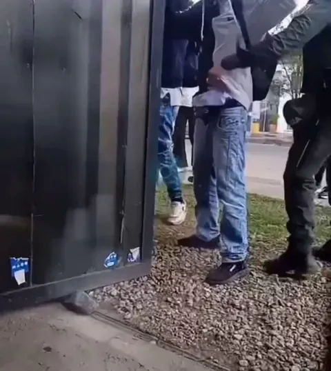 Cop does impressive pat down