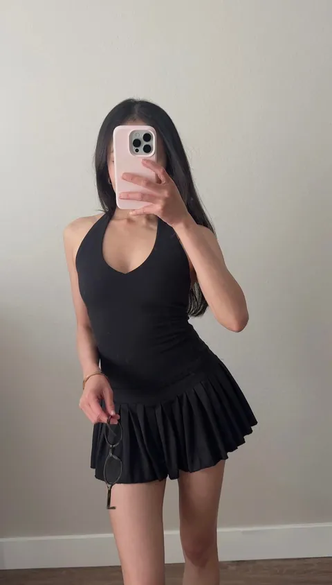 3rd pic gives you a full view of my tight little 🐱