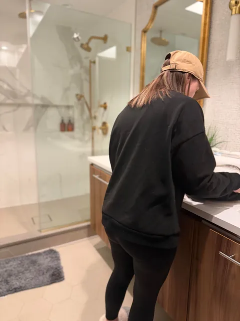 Traveling while Hotwifing has added another level of excitement