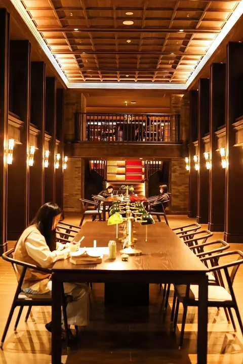 A library in my hometown, which I often visit to read books because it's close to home, in Chengdu, China