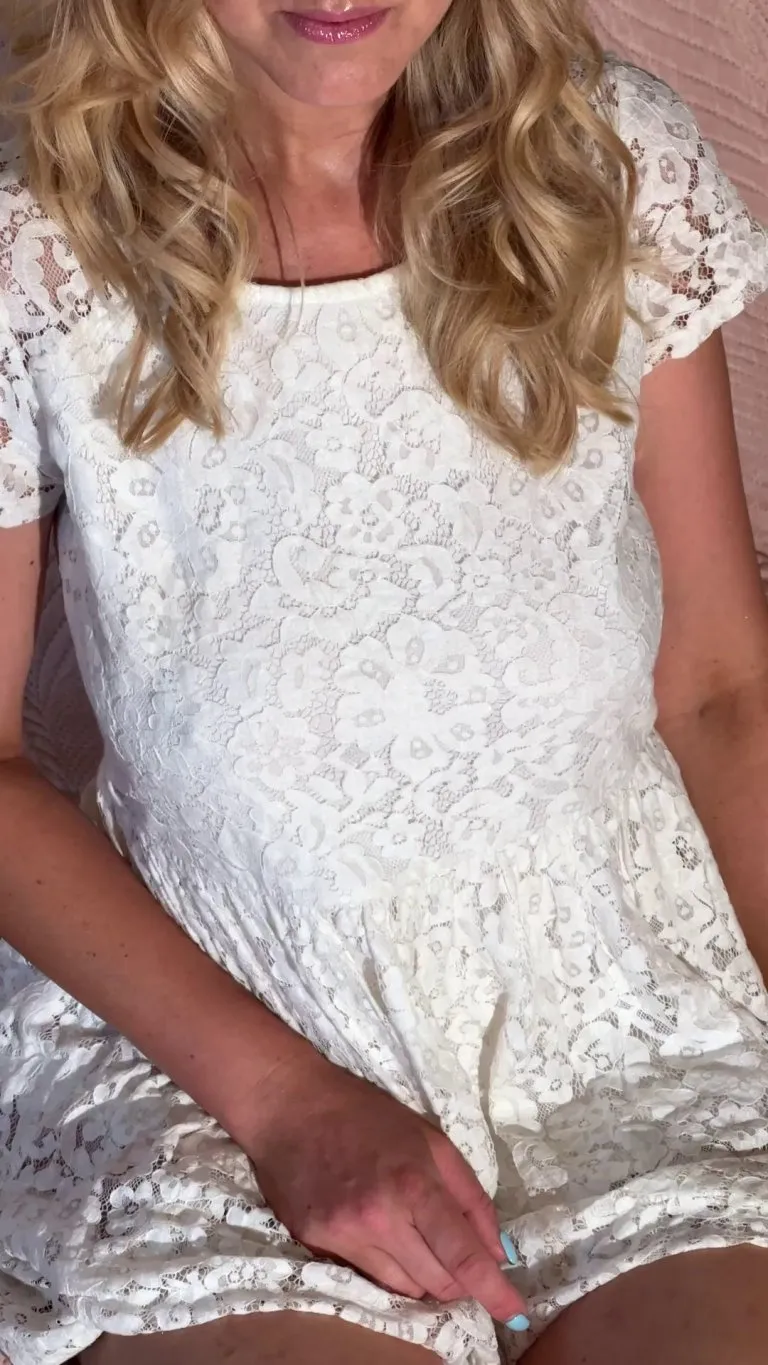 I'm not a fan of the bald look, I prefer to keep my natural bush in book