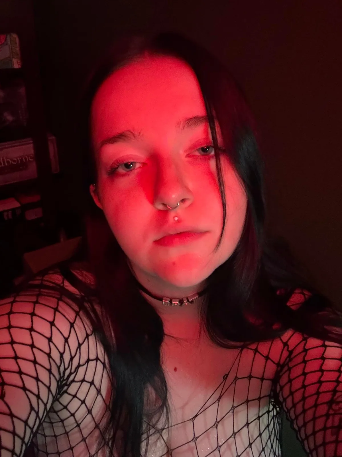 Swipe if you like chubby goth brats 🤭