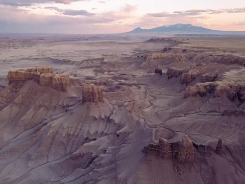 Moon Overlook, Utah [2000x1500][OC]
