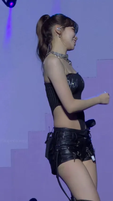 LE SSERAFIM - Chaewon