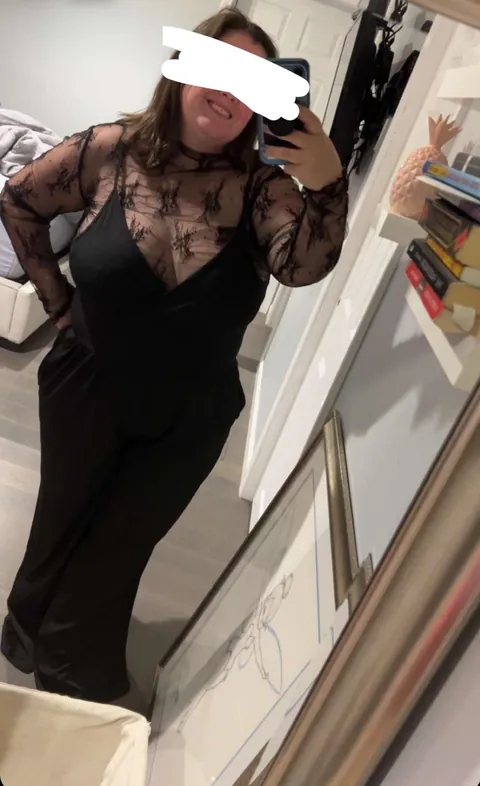 Getting ready to be a spooky little dumpster for bad men 💀😩💀