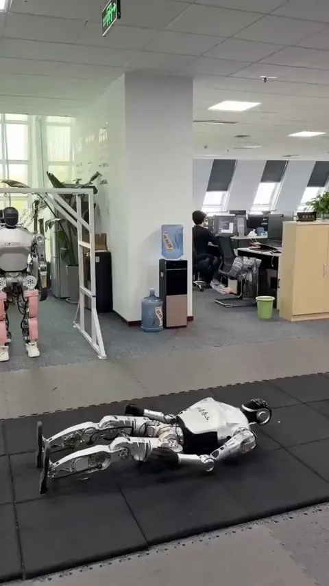 this is how fast humanoid robot stands up