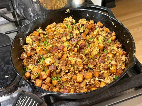 [homemade] chorizo, potato and eggs
