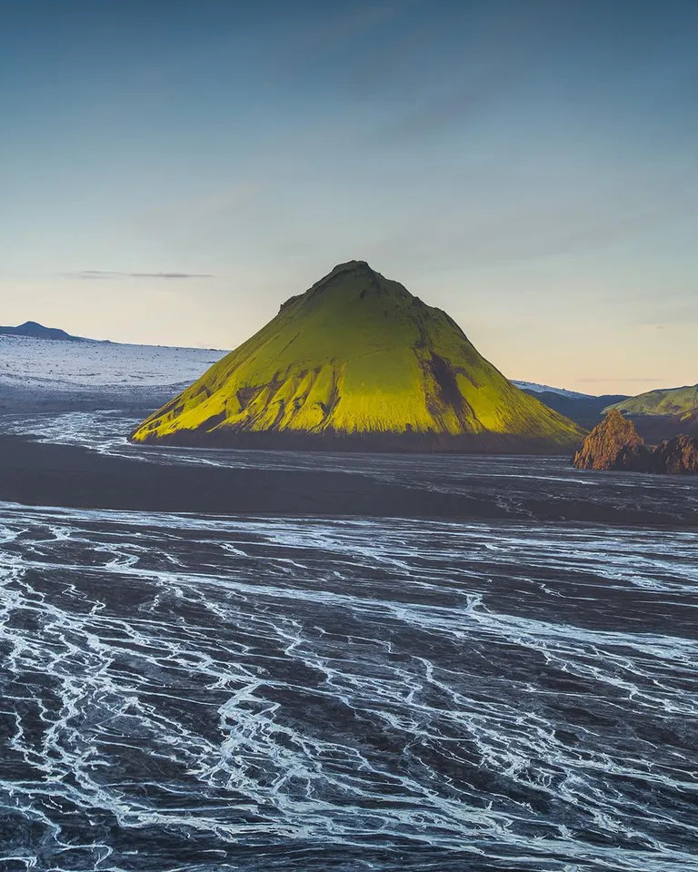 Summer in the highlands of Iceland  [OC] [1350x1000]