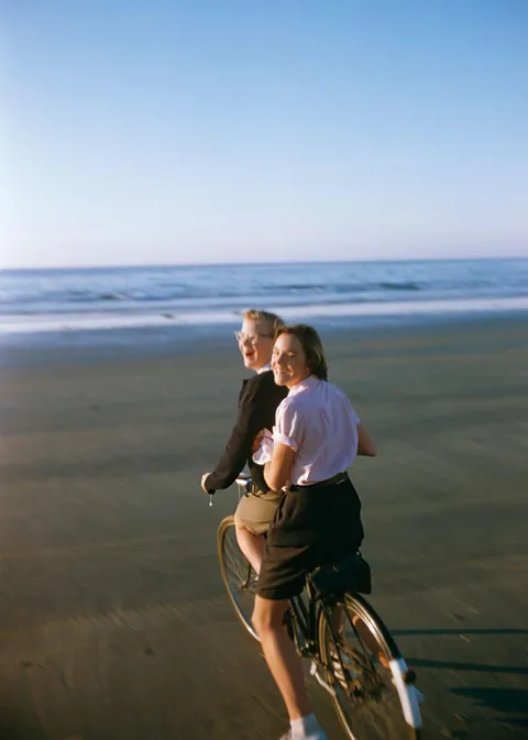 Photographs taken in California by Slim Aarons (1950s-1970s)