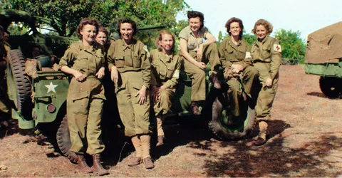 '40s Army Nurses Posing.