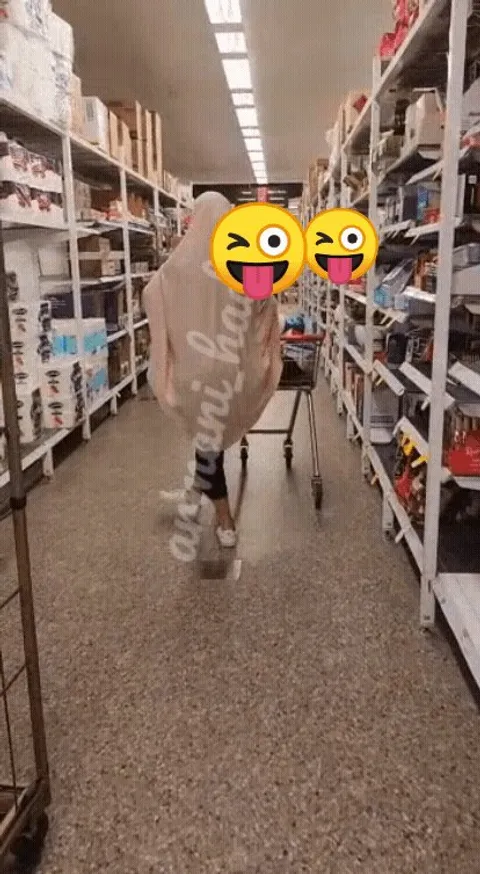 I wonder how many hijabis do this at the supermarket 