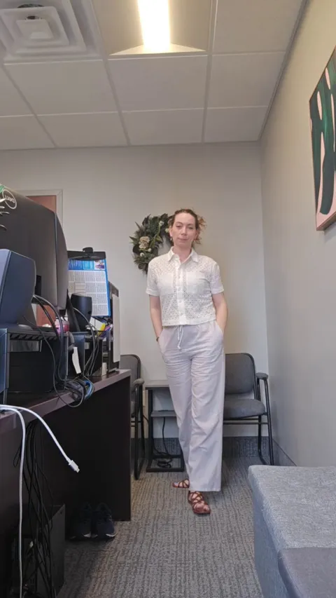 I'm back from my Birthday Vacation in Italy!  Thank you for all of your birthday wishes and kind words, fans!!!!!  (took this vid before I left) [F]49