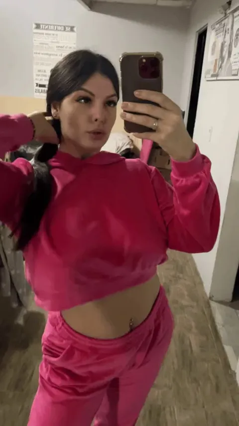 the best latina tits [reveal]