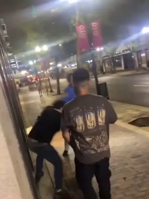 A funny attempt at a fight🥊🤦