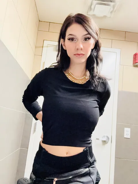 5 years ago I made my one and only post on Reddit and asked you guys to roast me(original post included). 5 years later, I am back for more. Take me down Reddit. Roast me hard.