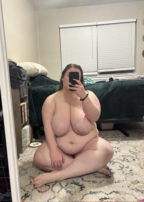 snapped a pic for you before putting clothes on 😘