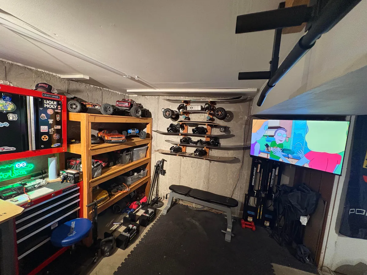 Not the prettiest, but I can fix almost anything in here, and the beers are always cold 😁