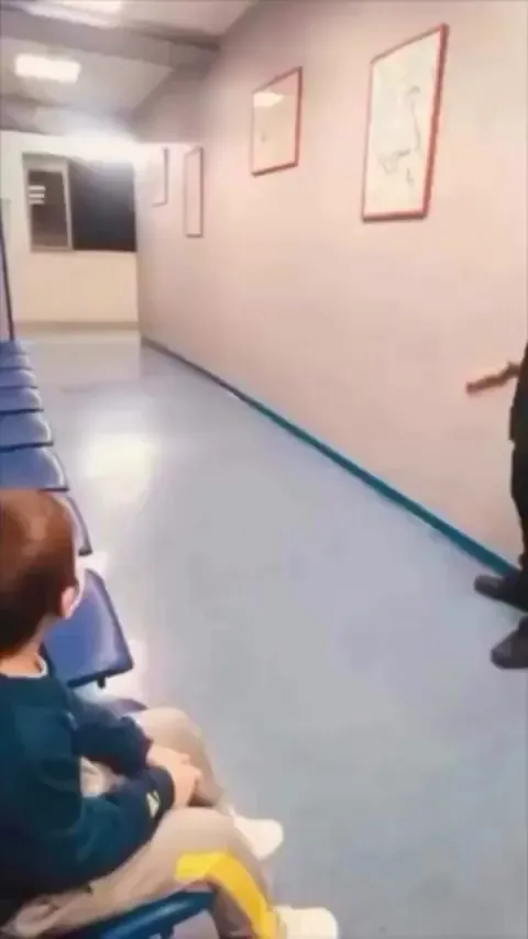 The little boy spent his B'day in pediatric oncology ward, and because of his low immunity, he couldn't have a party or even receive visits from friends. But he received a surprise visit from his favorite superhero.