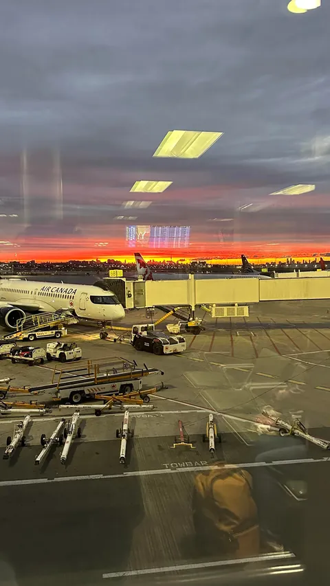 Amazing Sunrise in Toronto yesterday.