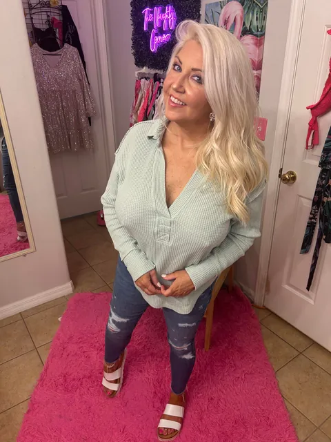 I’m wearing really cute panties… undress me. (47yo mom)