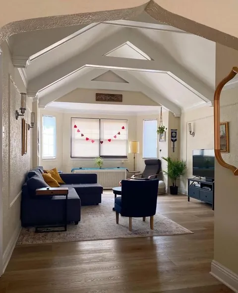 My last apartment from day to night