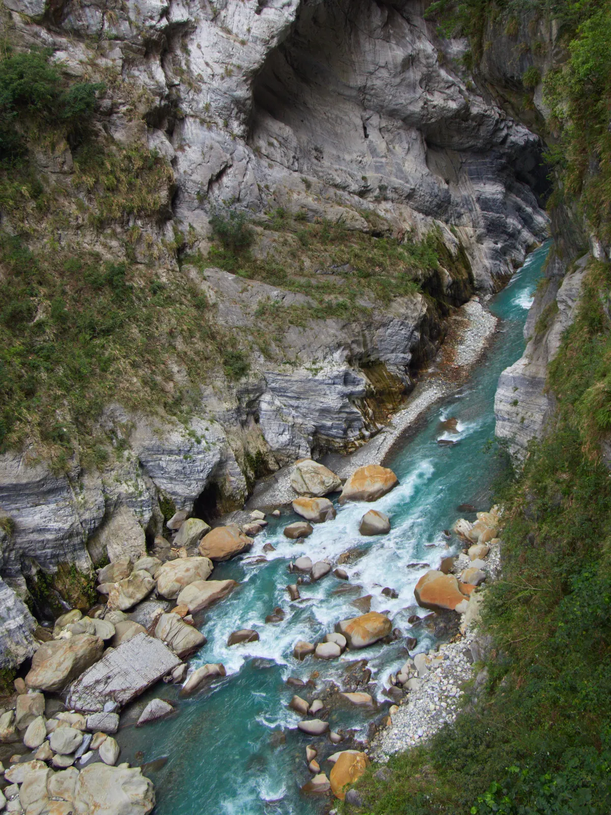Taroko Gorge, Taiwan [OC] [3643x4857]