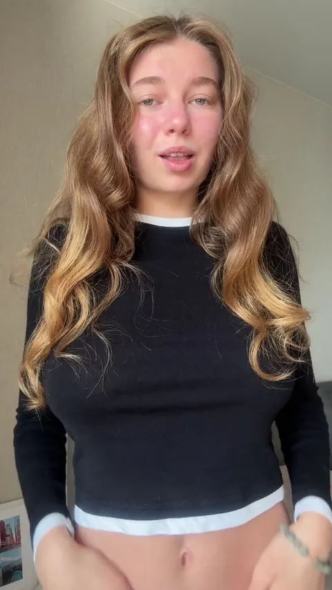 I can't hide my sweet titties (drop)