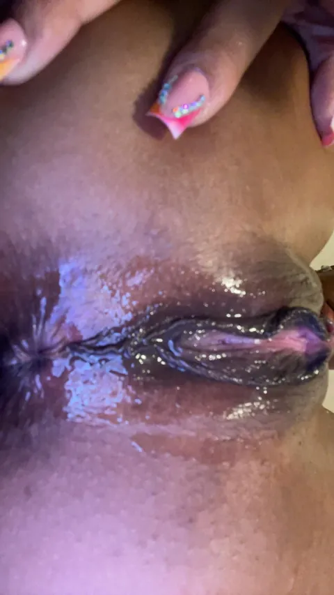 wanna suck on my clit ? 🥺