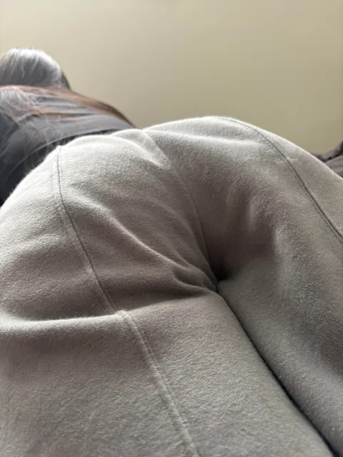 Be honest, does my ass have a nice shape?
